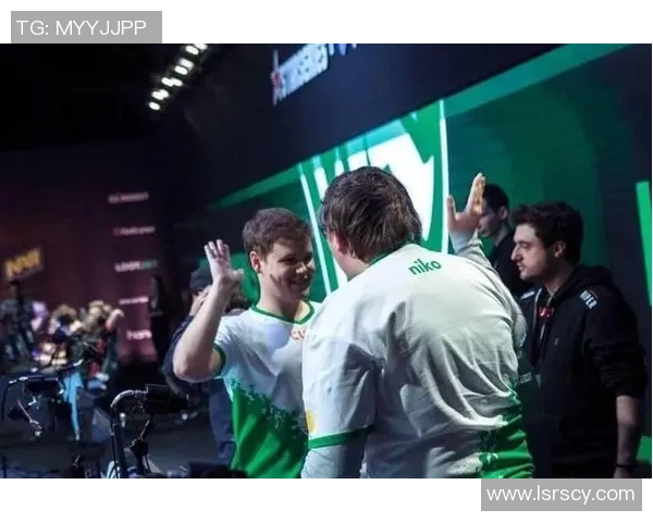 FPX在CSGO战术排名中创新高展现强大实力引发关注 FPX在CSGO战术排名中创新高展现强大实力引发关注