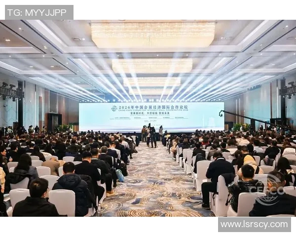 黄静的网球人生：从青涩梦想到职业巅峰的深度对话与反思