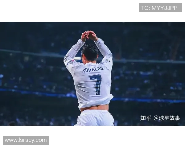 4月13日出生的足球明星们盘点他们的辉煌成就与传奇故事 4月13日出生的足球明星们盘点他们的辉煌成就与传奇故事