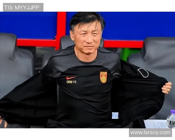 亚洲90年代足球明星的辉煌岁月与传奇故事回顾 亚洲90年代足球明星的辉煌岁月与传奇故事回顾
